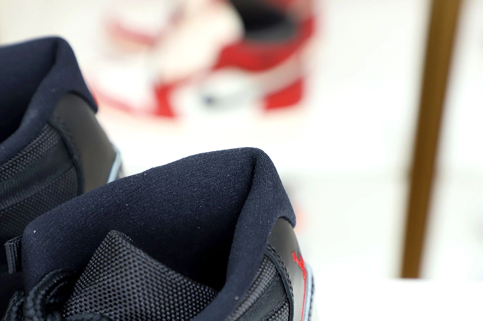 JORDAN 2019 RETRO 11 AIR 'BRED' 0123